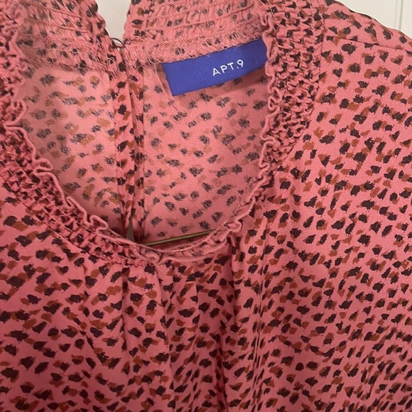 Apt 9 Mock neck flutter sleeve top - Picture 3 of 3